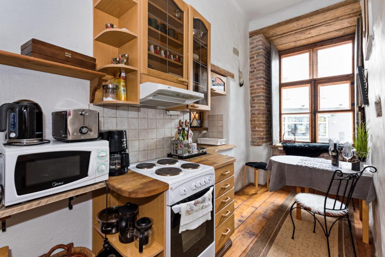 Oldhouse Apartments - Tallinn Old Town Bagian luar foto