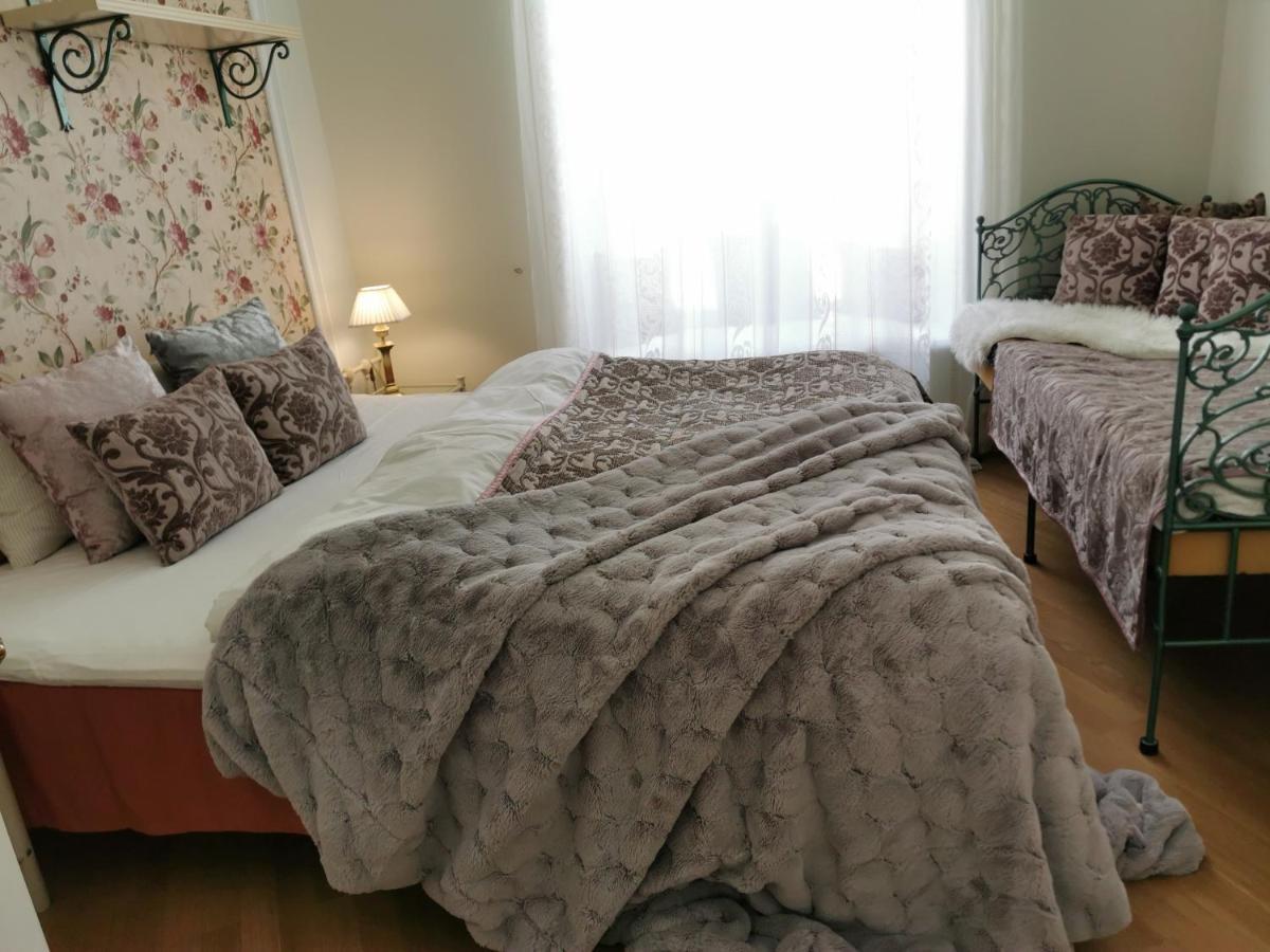 Oldhouse Apartments - Tallinn Old Town Bagian luar foto