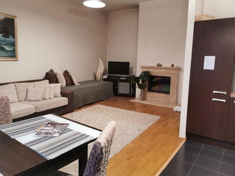 Oldhouse Apartments - Tallinn Old Town Bagian luar foto