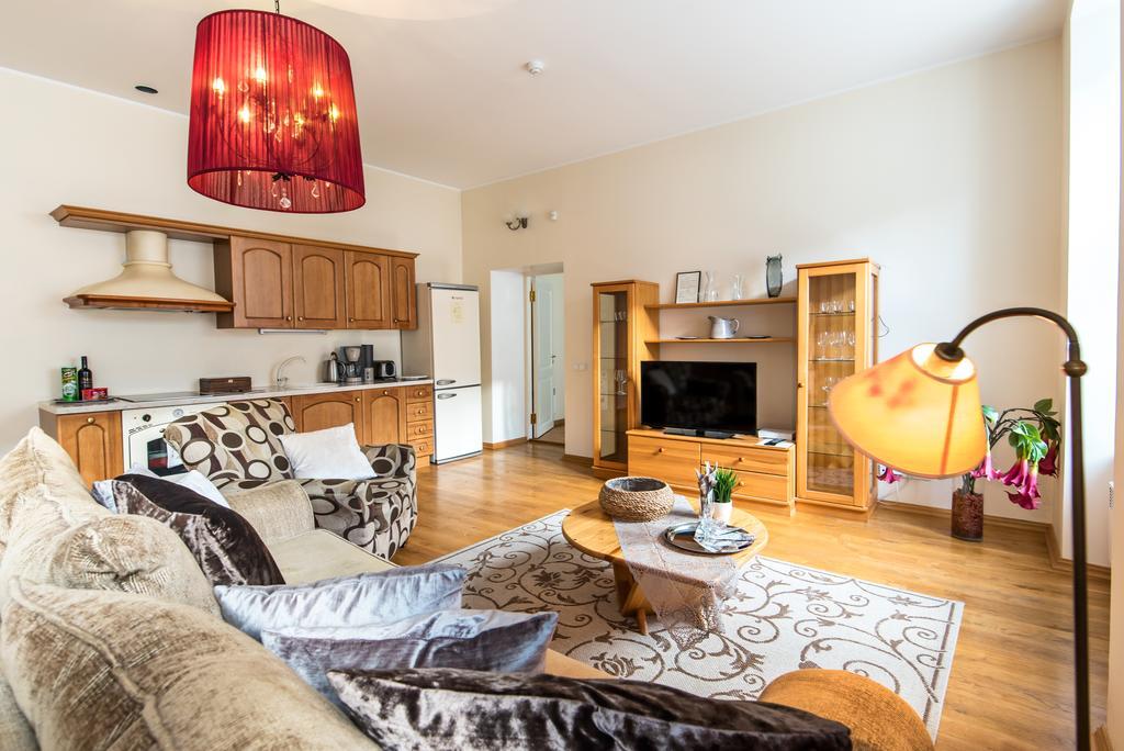 Oldhouse Apartments - Tallinn Old Town Bagian luar foto