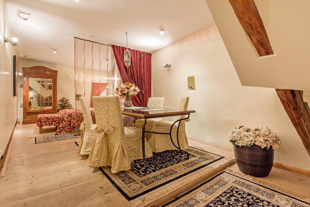 Oldhouse Apartments - Tallinn Old Town Bagian luar foto