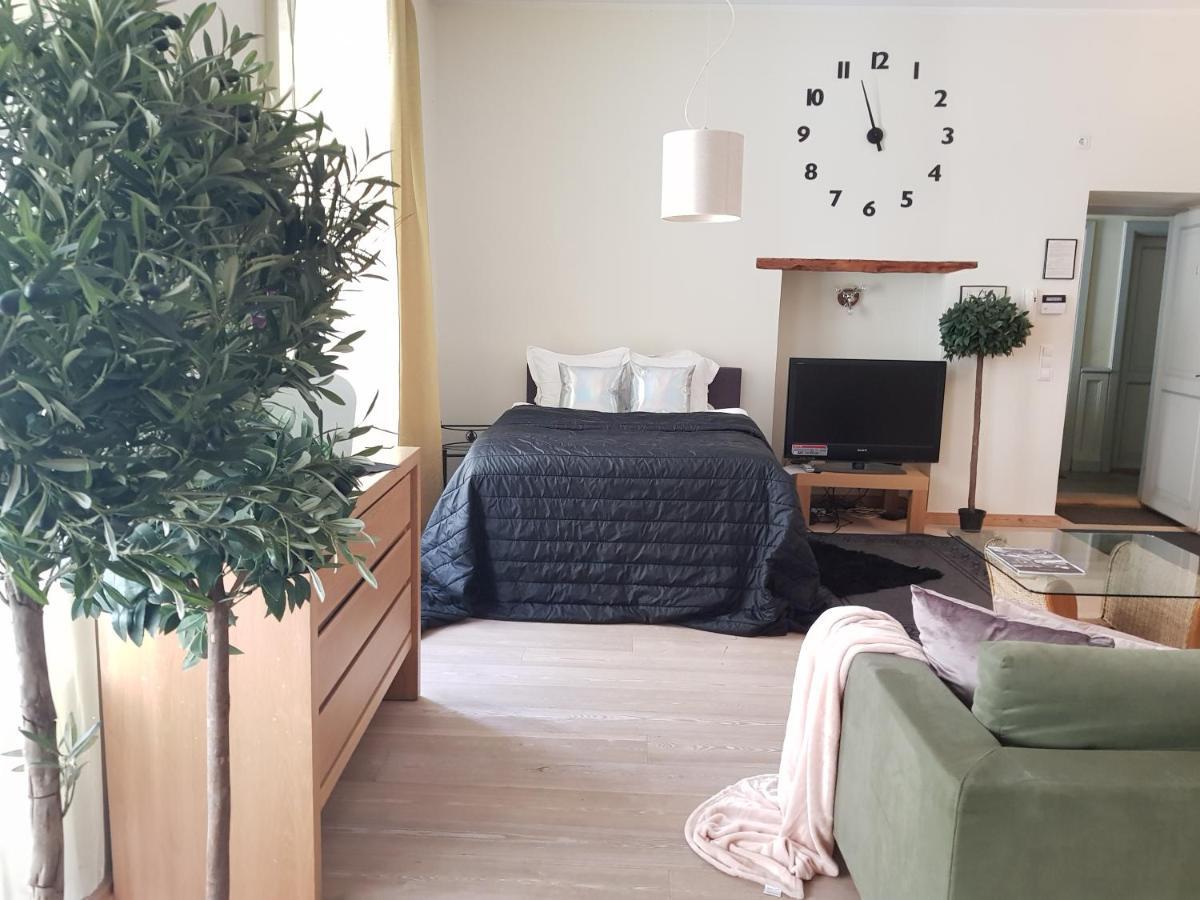 Oldhouse Apartments - Tallinn Old Town Bagian luar foto