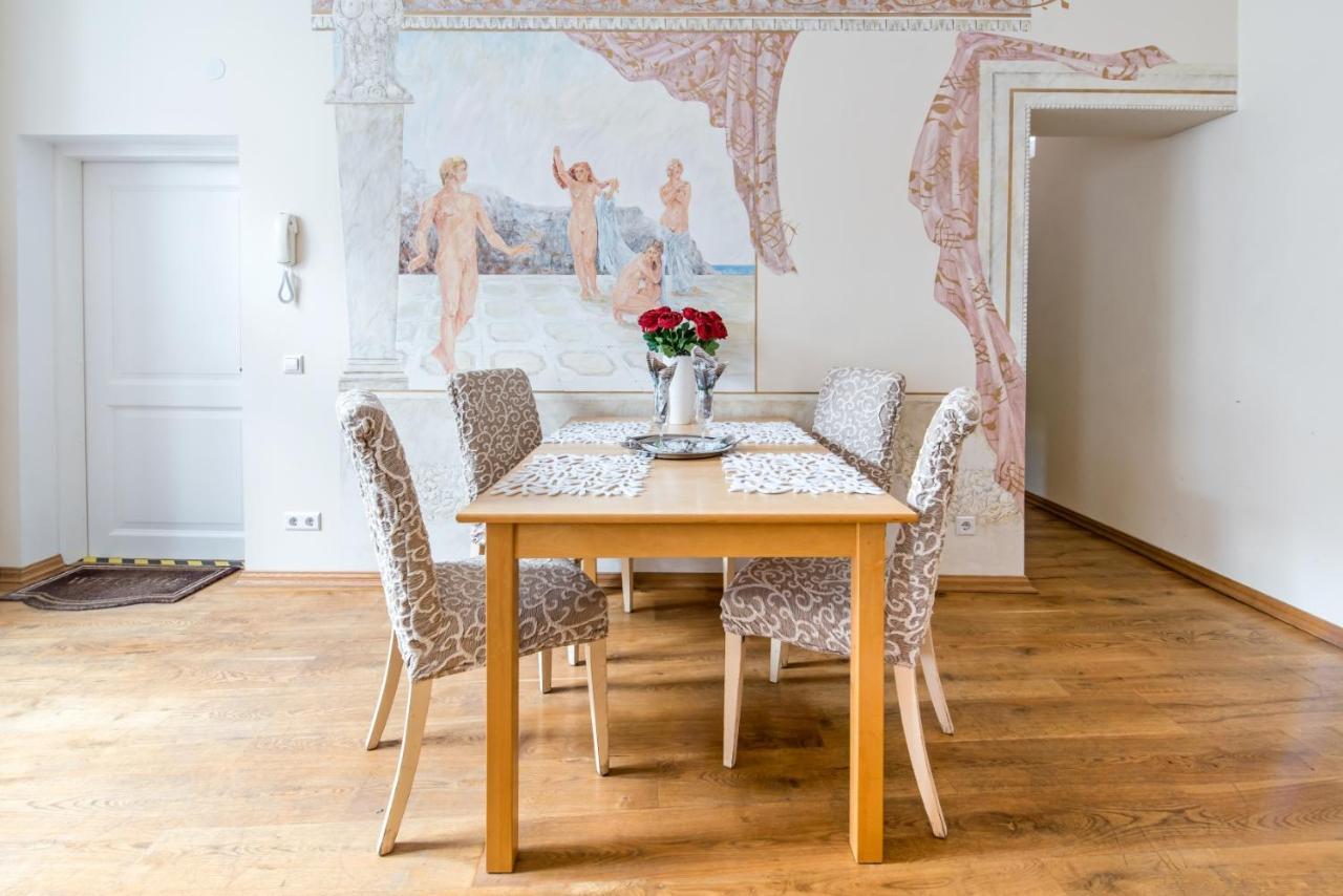 Oldhouse Apartments - Tallinn Old Town Bagian luar foto