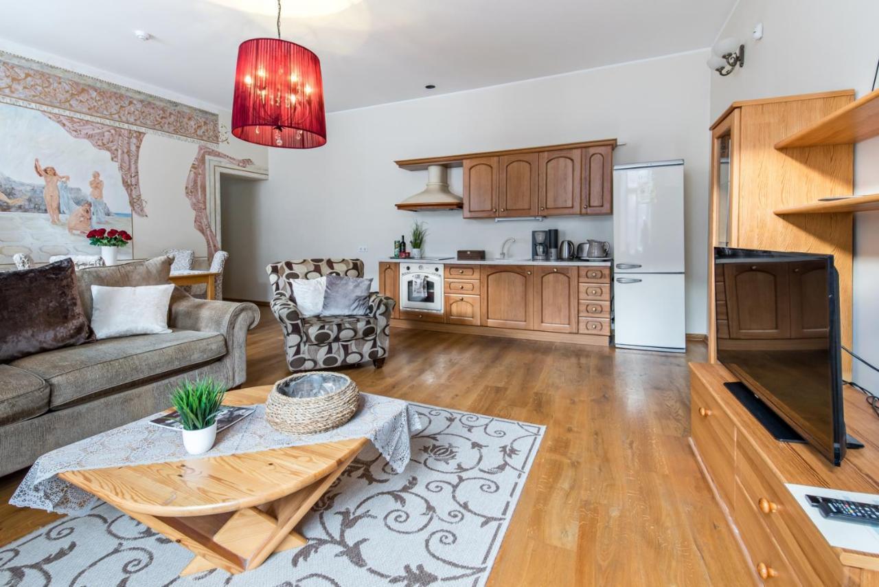 Oldhouse Apartments - Tallinn Old Town Bagian luar foto