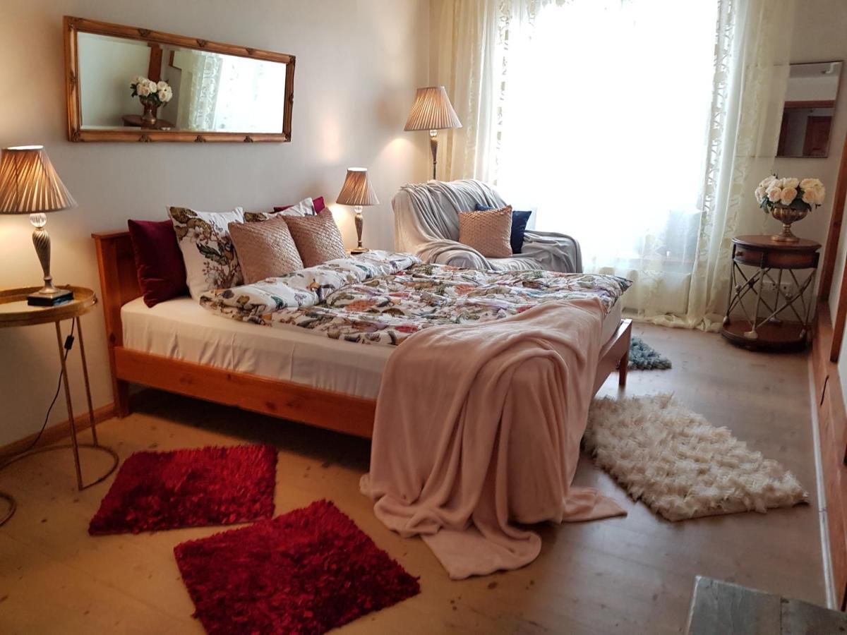 Oldhouse Apartments - Tallinn Old Town Bagian luar foto