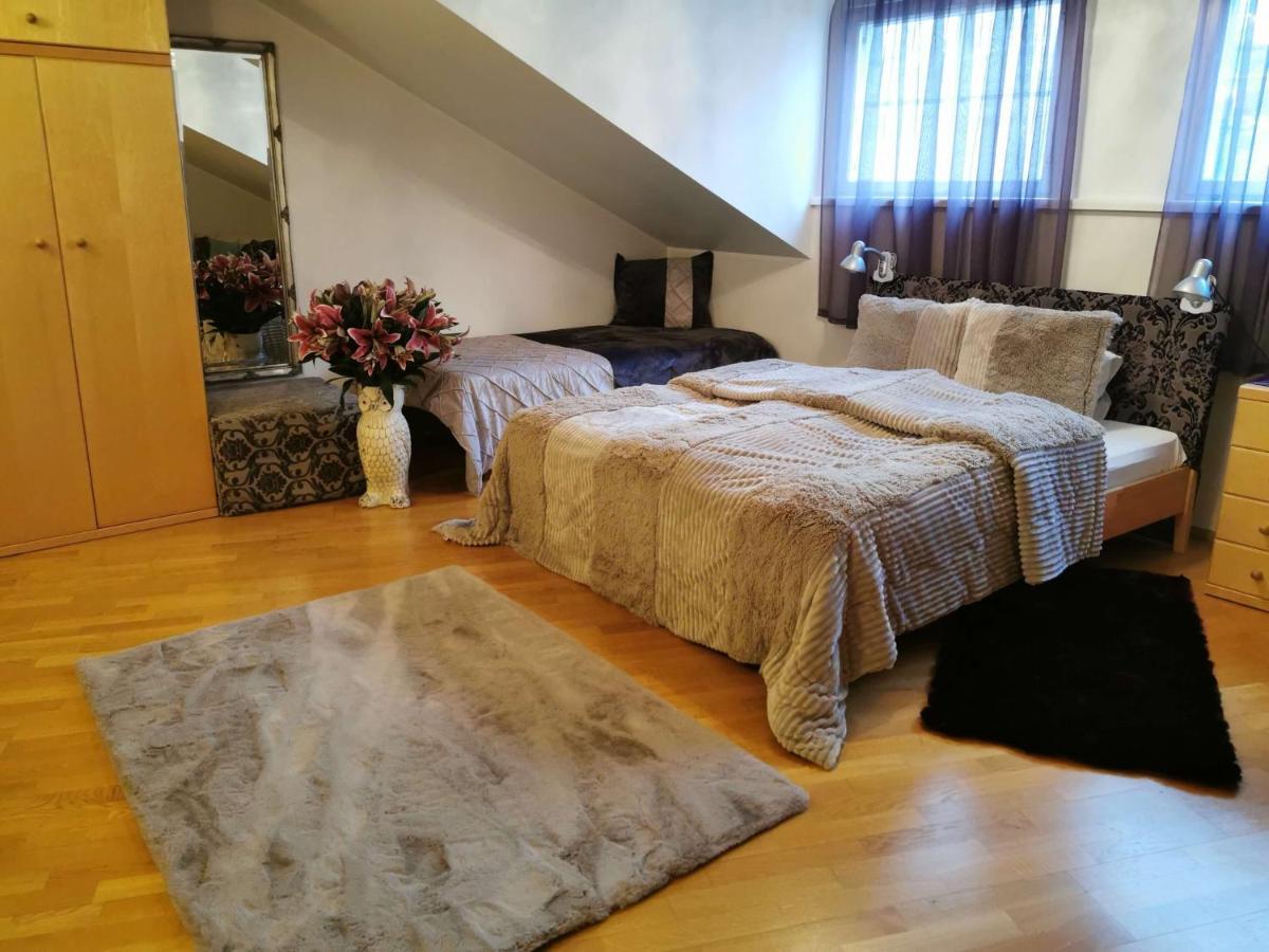 Oldhouse Apartments - Tallinn Old Town Bagian luar foto